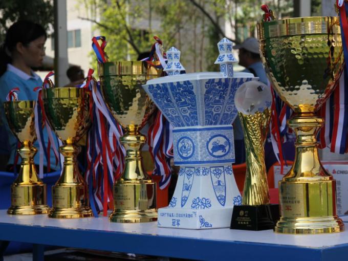 آخرین اخبار شرکت 2017AVG Sponsor GDF City Champion Cup Concluded Successfully,-- GZ Team Won the Hero Cup of Blue and White Jia Again  1