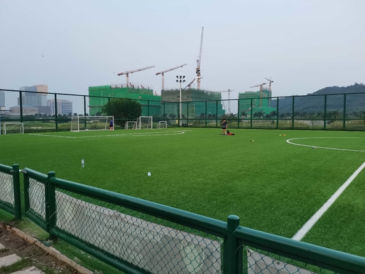چین چمن مصنوعی فوتبال و کفپوش ورزشی برای زمین فوتبال قیمت عمده فروشی تامین کننده