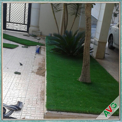 چمن مصنوعی محبوب باغ مصنوعی چمن مصنوعی چشم انداز Cesped Artificial Grass Sintetico 45mm تامین کننده